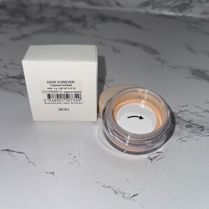 NWT Dior Forever Cushion Powder- Fair
Never used
Jar still sealed
Still in box
